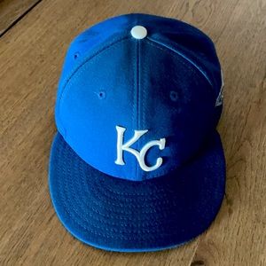 KC Royals World Series fitted 7 1/4 NE Players hat